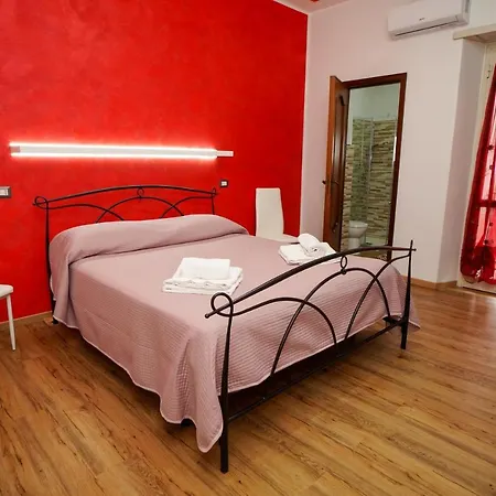 Golden Guest house *